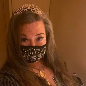 Meet your Posher, Aileen